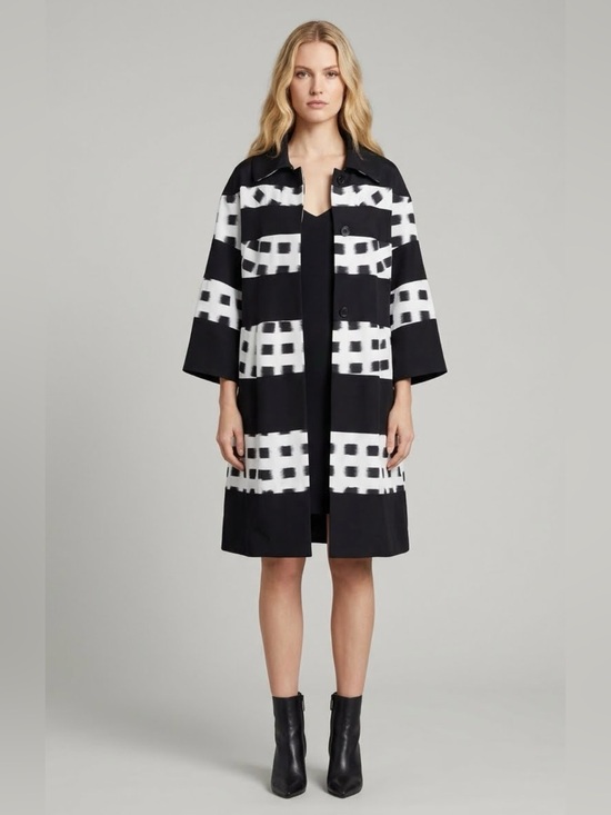 Diane Von Furstenberg Jackets & Blazers - Diane von Furstenberg Black & White Striped Coat Silk Abstract size 6 OVERSIZED